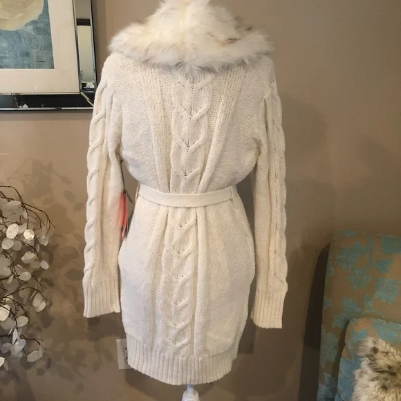 NEW JL Cardigan Fur Wrap - Picture 3 of 7